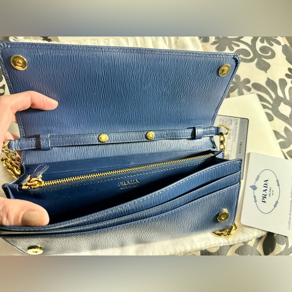 Prada wallet on chain - Picture 3 of 3
